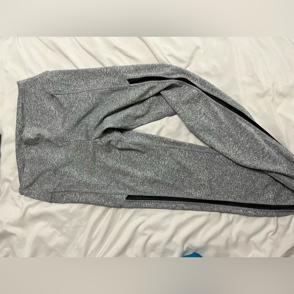 VS PINK active leggings size M - Picture 4 of 5